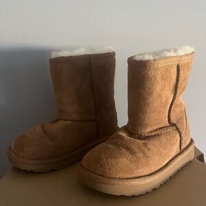 UGG Chestnut Boots (Toddler size 9)